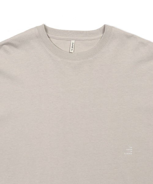 The DUFFER of ST.GEORGE（ザダファーオブセントジョージ）の「8oz HEAVY WEIGHT OVER SIZE TEE：8オンス ヘビーウェイト オーバーサイズ ビッグシルエット Tシャツ（Tシャツ/カットソー・メンズ・スミクロ/オフホワイト/グレー/コーラル/グレイッシュベージュ・XX-LARGE/X-LARGE/LARGE/MEDIUM/SMALL）」の14枚目の写真