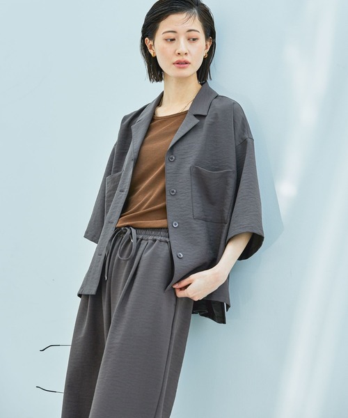 LAKOLE(ラコレ)の「【セットアップ対応/多機能ウェア】サップVTG開襟シャツ / 452732(シャツ/ブラウス・レディース・スミクロ/チャコールグレー/ライトベージュ・FREE)」の22枚目の写真