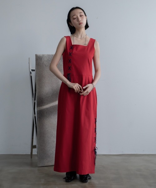 VACANCY（ヴァカンシー）の「レースアップ2wayチャイナワンピース（ワンピース・レディース・ブラック/レッド・LARGE/MEDIUM）」の19枚目の写真