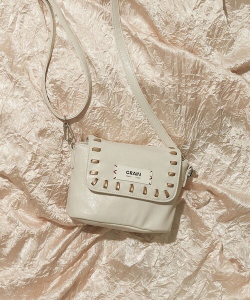 GRAIN(グレイン)の「【GRAIN/グレイン】ヴィンテージステッチミニショルダーバッグ(ショルダーバッグ・レディース・ブラウン/ネイビー/レッド/ブラック/ピンク/ホワイト/カーキ・FREE)」の2枚目の写真