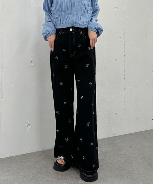 archives（アルシーヴ）の「花柄刺繍ワイドデニム（デニムパンツ・レディース・ブラック/ブルー・SMALL/MEDIUM）」の22枚目の写真