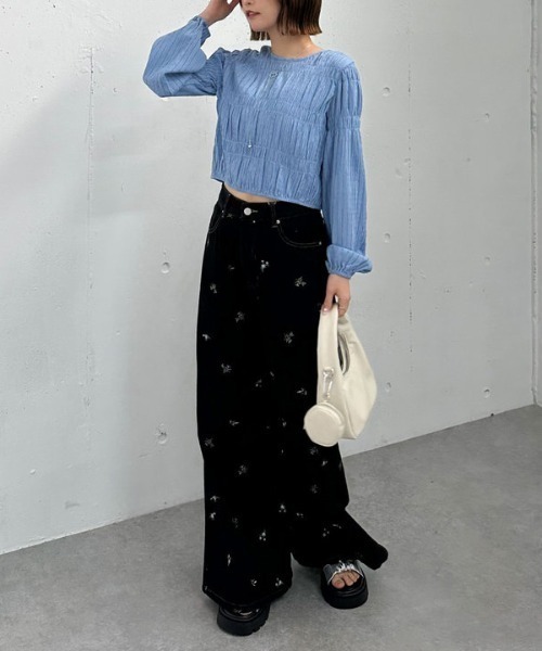 archives（アルシーヴ）の「花柄刺繍ワイドデニム（デニムパンツ・レディース・ブラック/ブルー・SMALL/MEDIUM）」の16枚目の写真