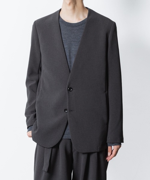 ATTACHMENT（アタッチメント）の「PE ストレッチダブルクロス カラーレス JKT / PE STRETCH DOUBLE CLOTH COLLARLESS JKT（ノーカラージャケット・メンズ・ダークグレー/カーキ系/グレー/ブラック・1/3/2）」の6枚目の写真