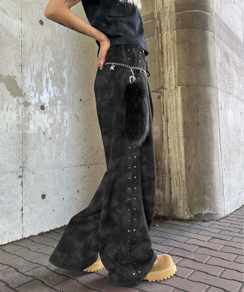 sedacle（セダクル）の「ダート加工スタッズスウェットパンツ（スウェットパンツ・レディース・ブラック/ピンク/ネイビー/ベージュ・SMALL/LARGE/MEDIUM）」の8枚目の写真