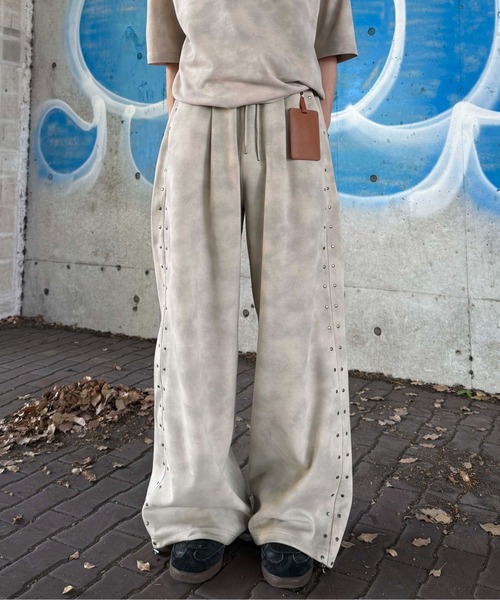 sedacle（セダクル）の「ダート加工スタッズスウェットパンツ（スウェットパンツ・レディース・ブラック/ピンク/ネイビー/ベージュ・SMALL/LARGE/MEDIUM）」の12枚目の写真