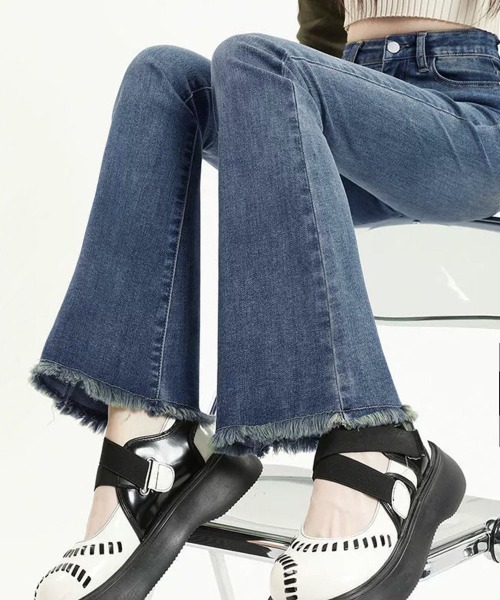 Miniministore（ミニミニストア）の「セミフレアデニムパンツ美脚フリンジパンツ（デニムパンツ・レディース・チャコールグレー/ブラック/サックスブルー/インディゴブルー・L/S/XL/M）」の7枚目の写真