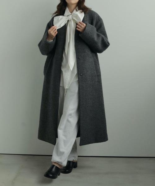 anuke（アンヌーク）の「anuke Collarless Cocoon Coat カラーレス