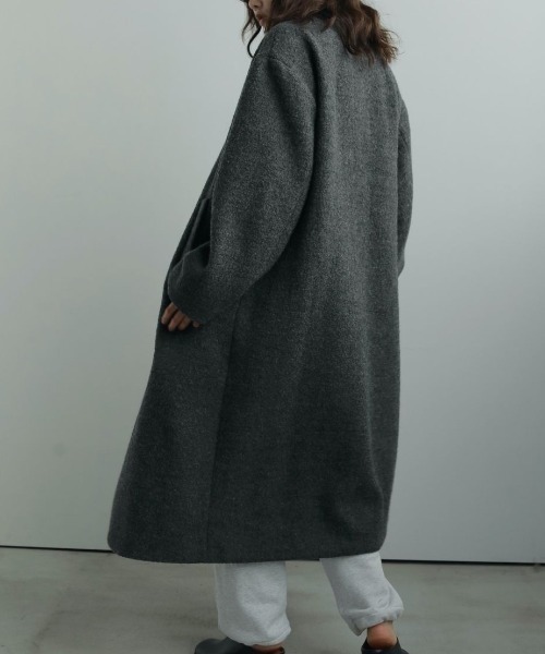 anuke（アンヌーク）の「anuke Collarless Cocoon Coat カラーレス
