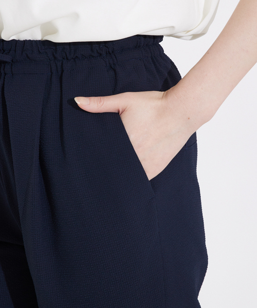 qualite(カリテ)の「シアサッカーテーパードパンツ(その他パンツ・レディース・ベージュ/ネイビー・36/38)」の19枚目の写真