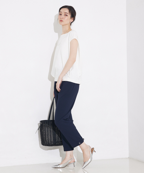 qualite(カリテ)の「シアサッカーテーパードパンツ(その他パンツ・レディース・ベージュ/ネイビー・36/38)」の17枚目の写真