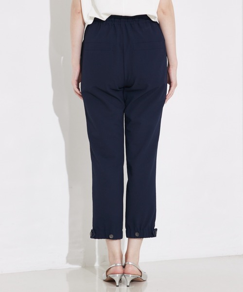 qualite(カリテ)の「シアサッカーテーパードパンツ(その他パンツ・レディース・ベージュ/ネイビー・36/38)」の5枚目の写真