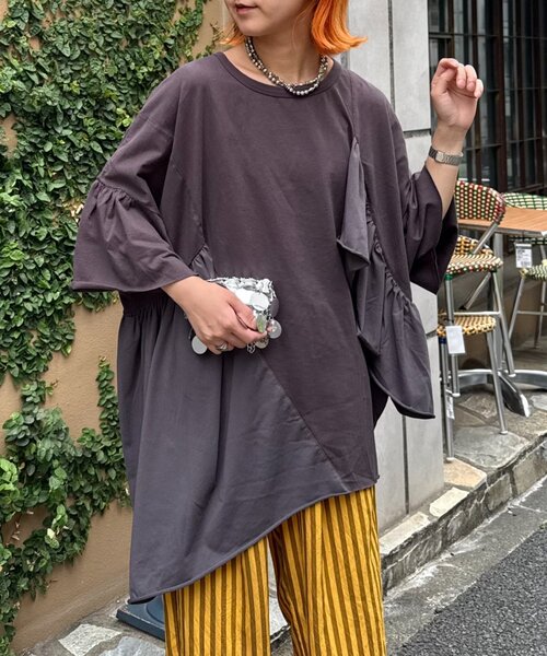 etsinta(エシンタ)の「etsintaリメイクフリルオーバーTEE(Tシャツ/カットソー・レディース・ホワイト/チャコールグレー/レッド/ピンク・ONE SIZE)」の17枚目の写真
