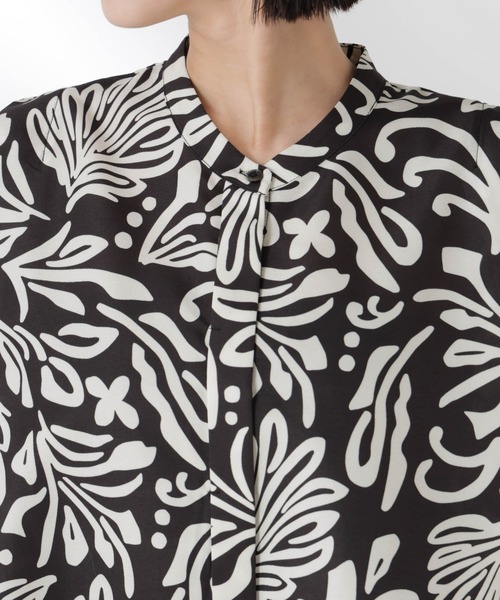 NANO universe（ナノユニバース）の「ボタニカルプリントノースリーブフレアブラウス(セットアップ可)（シャツ/ブラウス・レディース・ブラック/ブラウン/ベージュ・FREE）」の13枚目の写真