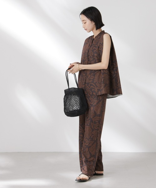 NANO universe（ナノユニバース）の「ボタニカルプリントノースリーブフレアブラウス(セットアップ可)（シャツ/ブラウス・レディース・ブラック/ブラウン/ベージュ・FREE）」の22枚目の写真