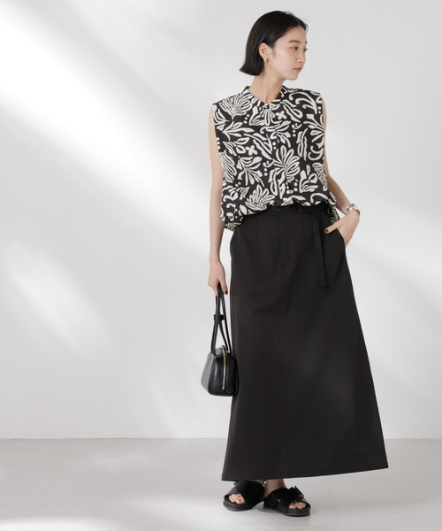 NANO universe（ナノユニバース）の「ボタニカルプリントノースリーブフレアブラウス(セットアップ可)（シャツ/ブラウス・レディース・ブラック/ブラウン/ベージュ・FREE）」の6枚目の写真