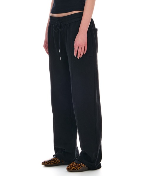 BEEDEN（ビーデン）の「SIMPLY LOOSE SWEAT PANTS（その他パンツ・レディース・ブラック・SMALL/MEDIUM）」の2枚目の写真