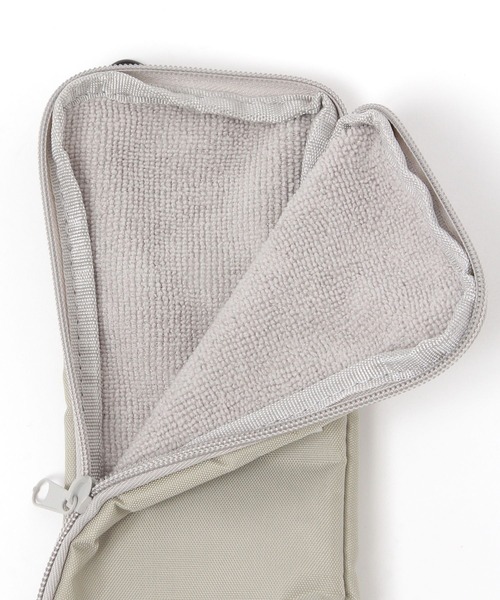 LAKOLE（ラコレ）の「カラビナ付き折り畳み傘ケース / 451936（折りたたみ傘・レディース・グレー/ブラック・FREE）」の11枚目の写真