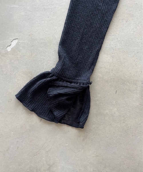 SHAGGIE（シャギー）の「【ViVi掲載】裾スリット透かしフリルカーディガン（カーディガン/ボレロ・レディース・グレー/ブラック/ホワイト/ベージュ・FREE）」の15枚目の写真