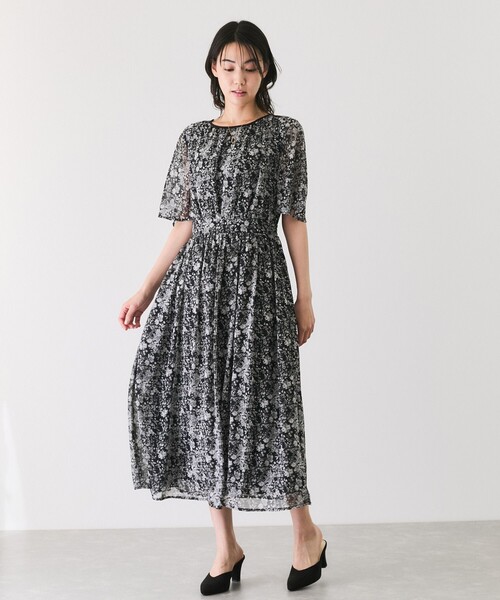Jayro(ジャイロ)の「楊柳花柄プリントワンピース(ワンピース・レディース・ブラック系その他/ホワイト系その他2・M)」の3枚目の写真