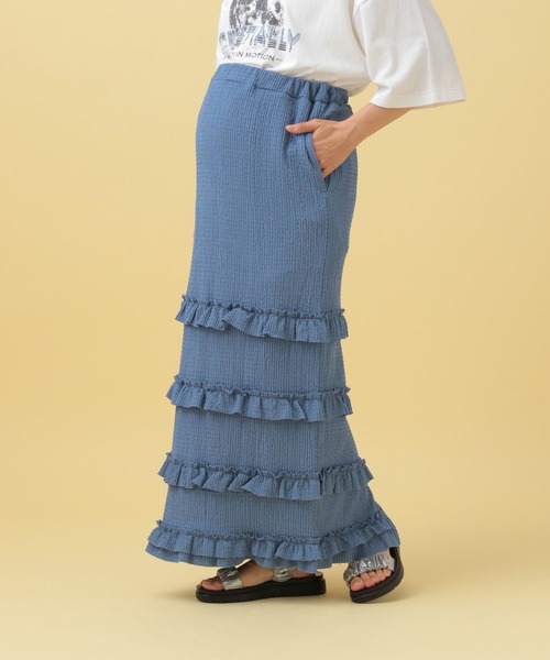 LEPSIM(レプシィム)の「【産前・産後対応】マタニティ/フリルティアードスカート2 498026(マタニティウェア/グッズ・レディース・ブラック/アイボリー/ブルー・FREE)」の7枚目の写真