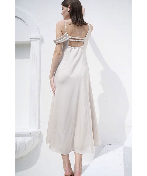 Estella.K(エステラケー)の「Gloria Dress ドレープナローラインドレス(ワンピース・レディース・オレンジ/ライトベージュ/ブラック・FREE)」の3枚目の写真