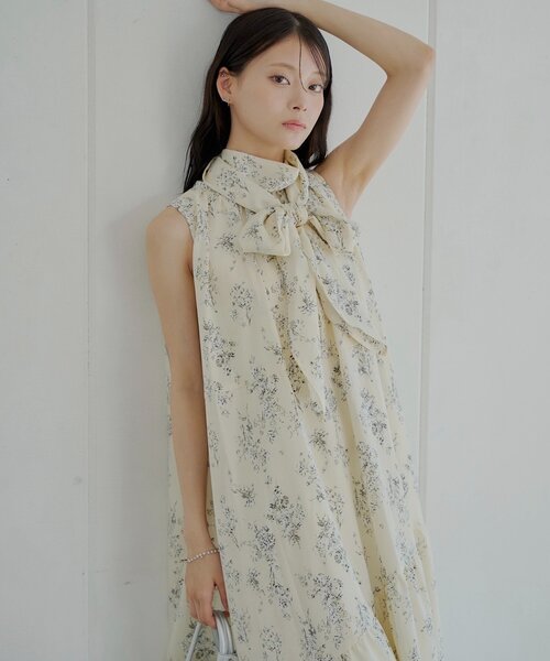セール】【SALON by Chico】アメスリロングフラワーワンピース