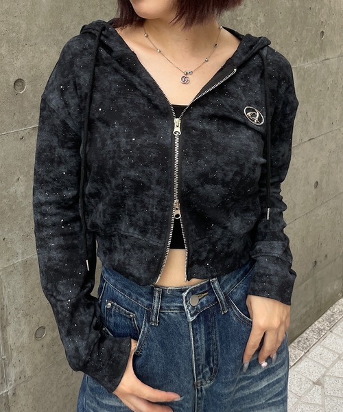 セール】プレート付ショート丈ラメフードジップパーカー