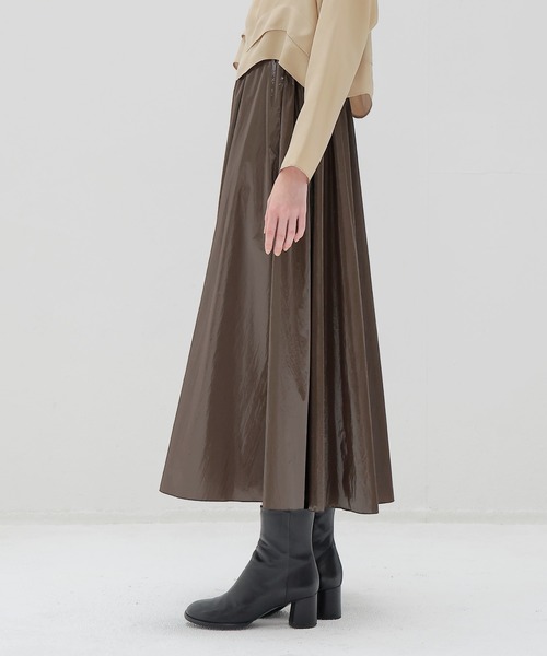 DRESSLAVE(ドレスレイブ)の「bright coating gather skirt(ブライトコーティングギャザースカート)(スカート・レディース・ブラウン/シルバー・38)」の3枚目の写真