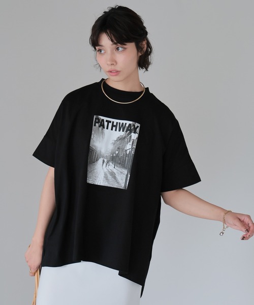 SOTT（ソット）の「PATHWAY Photo BIGT-shirt/PATHWAYフォトBIGTシャツ（Tシャツ/カットソー・レディース・チャコールグレー/オフホワイト/ブラック・FREE）」の2枚目の写真