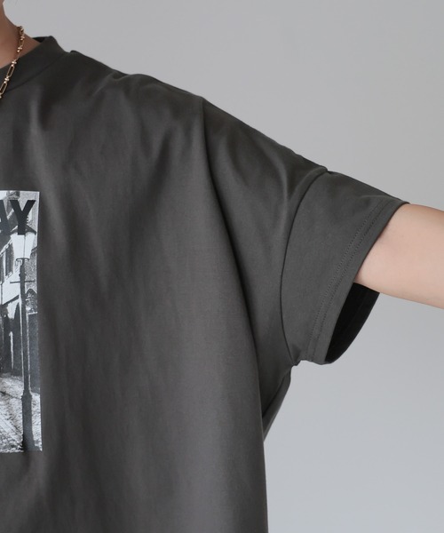 SOTT（ソット）の「PATHWAY Photo BIGT-shirt/PATHWAYフォトBIGTシャツ（Tシャツ/カットソー・レディース・チャコールグレー/オフホワイト/ブラック・FREE）」の11枚目の写真