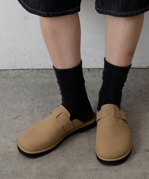 COLONY 2139(コロニートゥーワンスリーナイン)の「スエードライクスリッポンサボサンダル(サンダル・レディース・ブラック/ベージュ・LARGE/MEDIUM)」の2枚目の写真