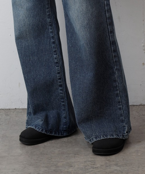 COLONY 2139(コロニートゥーワンスリーナイン)の「スエードライクスリッポンサボサンダル(サンダル・レディース・ブラック/ベージュ・LARGE/MEDIUM)」の7枚目の写真