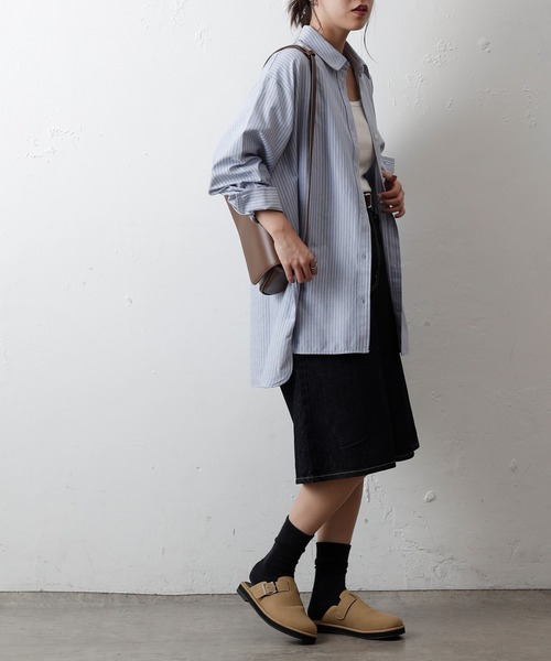 COLONY 2139(コロニートゥーワンスリーナイン)の「スエードライクスリッポンサボサンダル(サンダル・レディース・ブラック/ベージュ・LARGE/MEDIUM)」の18枚目の写真