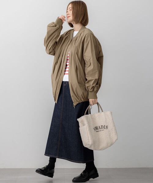 23区 S(ニジュウサンクチイサイサイズ)の「【撥水加工】ソフトメモリータフタ ミドル丈 ブルゾン(ブルゾン・レディース・カーキ系/ブラック系・32/30)」の7枚目の写真