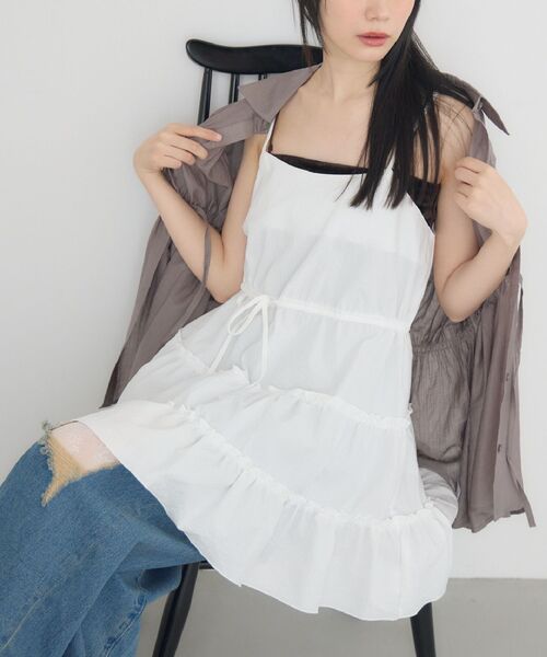 RETRO GIRL（レトロガール）の「フリルティアードキャミOP（ワンピース・レディース・ベージュ/ホワイト/ブラック・FREE）」の2枚目の写真