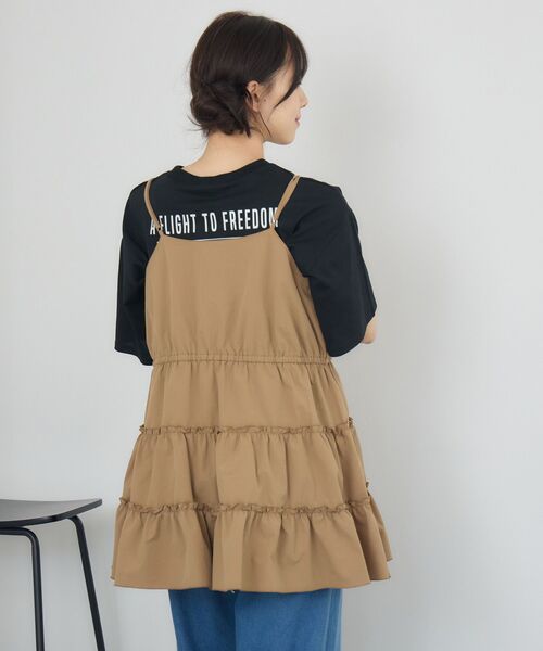 RETRO GIRL（レトロガール）の「フリルティアードキャミOP（ワンピース・レディース・ベージュ/ホワイト/ブラック・FREE）」の4枚目の写真