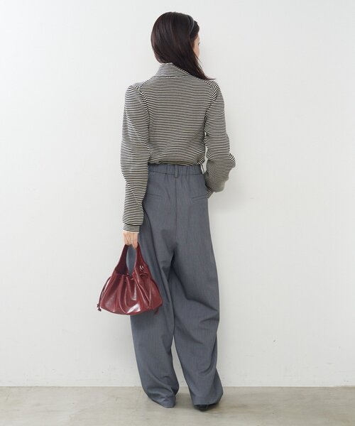 Kastane（カスタネ）の「【4色展開/500mlペットボトル収納可/2WAY】ギャザーポーチBAG（ショルダーバッグ・レディース・ブラック/ブラウン/アイボリー/バーガンディー・FREE）」の7枚目の写真