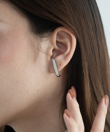 abaskdesign（アバスクデザイン）の「金属アレルギー対応スクエアバー ピアス（ピアス（両耳用））」