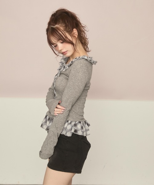 TITTY&CO.（ティティーアンドコー）の「チェックフリルロンT（Tシャツ/カットソー・レディース・グレー/ブラック・FREE）」の5枚目の写真