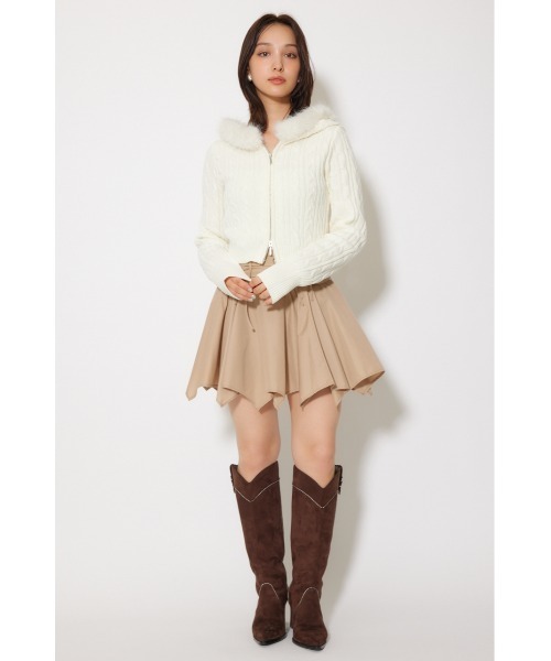 rienda(リエンダ)の「フードフェイクファーケーブルニットカーディガン 秋服 冬服(カーディガン/ボレロ・レディース・ホワイト/ライトブルー/ブラック・FREE)」の8枚目の写真