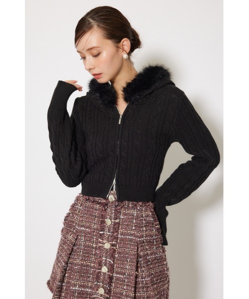 rienda(リエンダ)の「フードフェイクファーケーブルニットカーディガン 秋服 冬服(カーディガン/ボレロ・レディース・ホワイト/ライトブルー/ブラック・FREE)」の17枚目の写真
