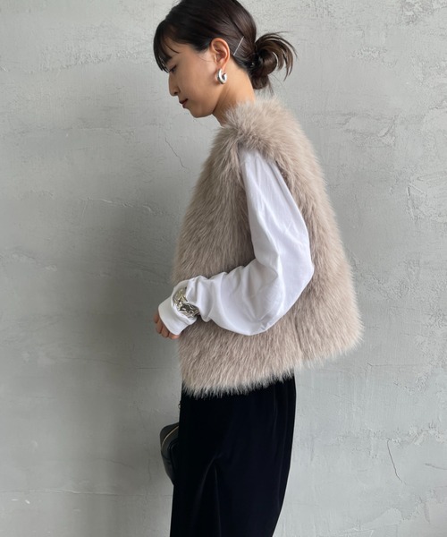 JEANS FACTORY Clothes（ジーンズファクトリークローズ）の「[Jeans Factory Clothes/ジーンズファクトリークローズ] ショート丈 ラメファーベスト（ベスト・レディース・チャコールグレー/ベージュ・F）」の20枚目の写真