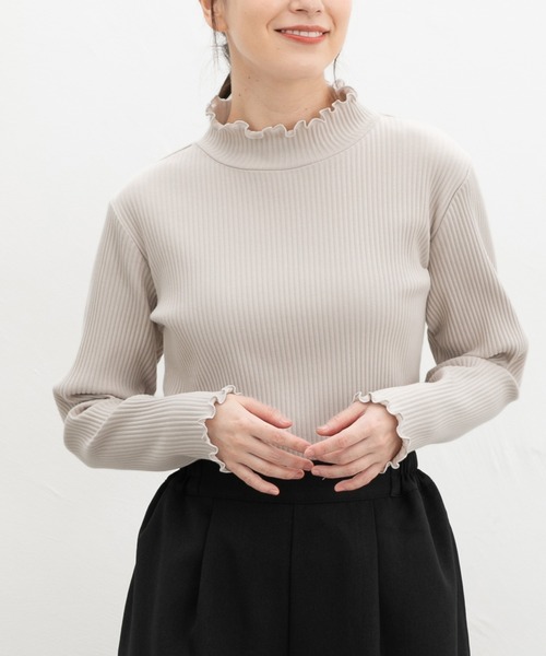 Honeys（ハニーズ）の「【ハニぽか】あったかメローハイネック（Tシャツ/カットソー・レディース・ピンク/オフホワイト/ラベンダー/ブラック/グレイッシュベージュ/アイボリー/ブラウン/グレイッシュブルー/イエロー・LL/L/S/M）」の5枚目の写真