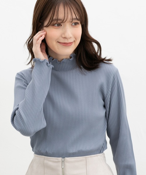 Honeys（ハニーズ）の「【ハニぽか】あったかメローハイネック（Tシャツ/カットソー・レディース・ピンク/オフホワイト/ラベンダー/ブラック/グレイッシュベージュ/アイボリー/ブラウン/グレイッシュブルー/イエロー・LL/L/S/M）」の6枚目の写真