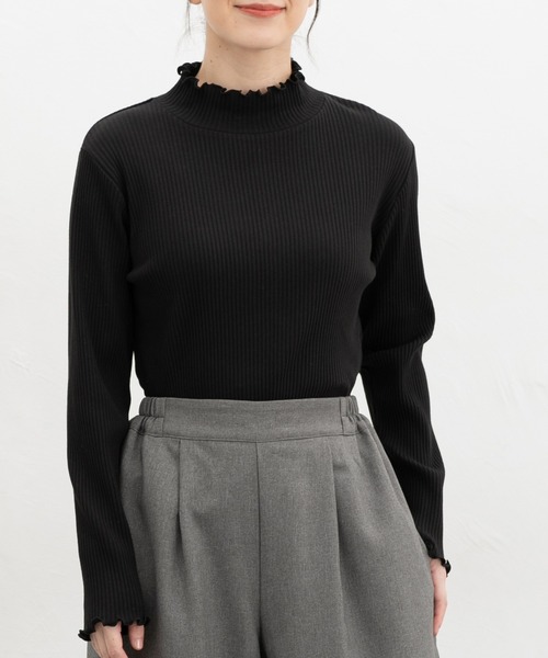 Honeys（ハニーズ）の「【ハニぽか】あったかメローハイネック（Tシャツ/カットソー・レディース・ピンク/オフホワイト/ラベンダー/ブラック/グレイッシュベージュ/アイボリー/ブラウン/グレイッシュブルー/イエロー・LL/L/S/M）」の3枚目の写真