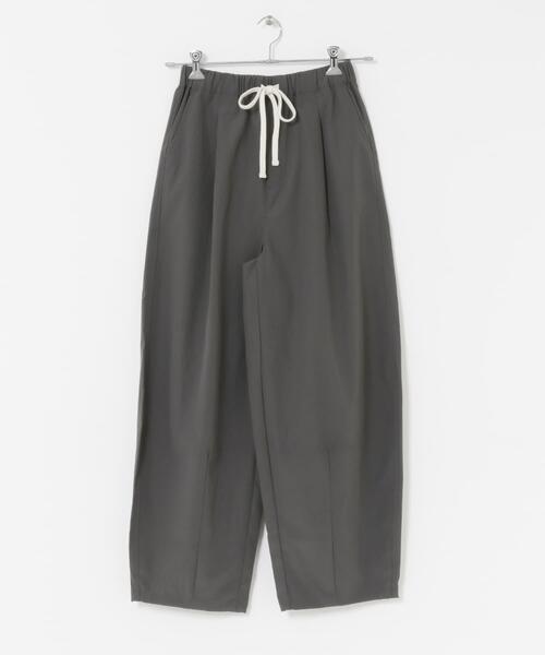 URBAN RESEARCH DOORS（アーバンリサーチドアーズ）の「ドロストコクーンパンツ（その他パンツ・レディース・ブラック/チャコールグレー・MEDIUM）」の10枚目の写真