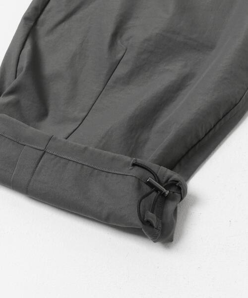 URBAN RESEARCH DOORS（アーバンリサーチドアーズ）の「ドロストコクーンパンツ（その他パンツ・レディース・ブラック/チャコールグレー・MEDIUM）」の13枚目の写真