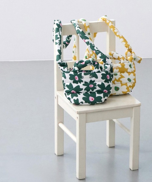 ROOTOTE(ルートート)の「ルートート / 限定 ミニショルダーバッグ 2way ポシェット 軽量 ダウン 花柄 斜め掛け FE.べビールー.フラワーRTG-A(ショルダーバッグ・レディース・グリーン/イエロー・FREE)」の9枚目の写真