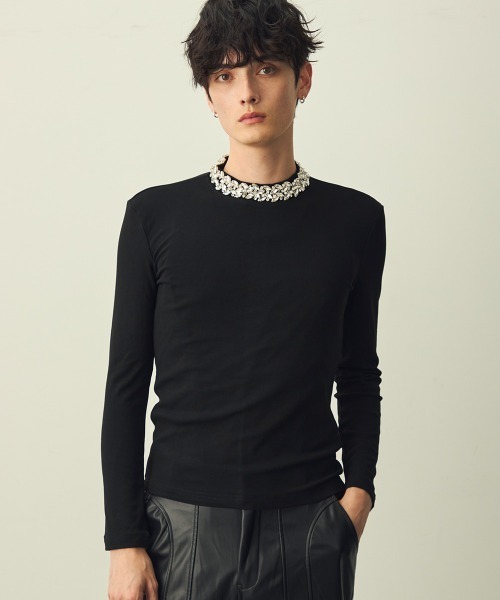 Shoowtime(ショウタイム)の「Jeweled neck mock neck top / ネックビジューモックネックカットソー(Tシャツ/カットソー・メンズ・ブラック・LARGE/MEDIUM/X-LARGE)」の2枚目の写真