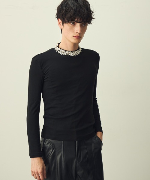 Shoowtime(ショウタイム)の「Jeweled neck mock neck top / ネックビジューモックネックカットソー(Tシャツ/カットソー・メンズ・ブラック・LARGE/MEDIUM/X-LARGE)」の3枚目の写真